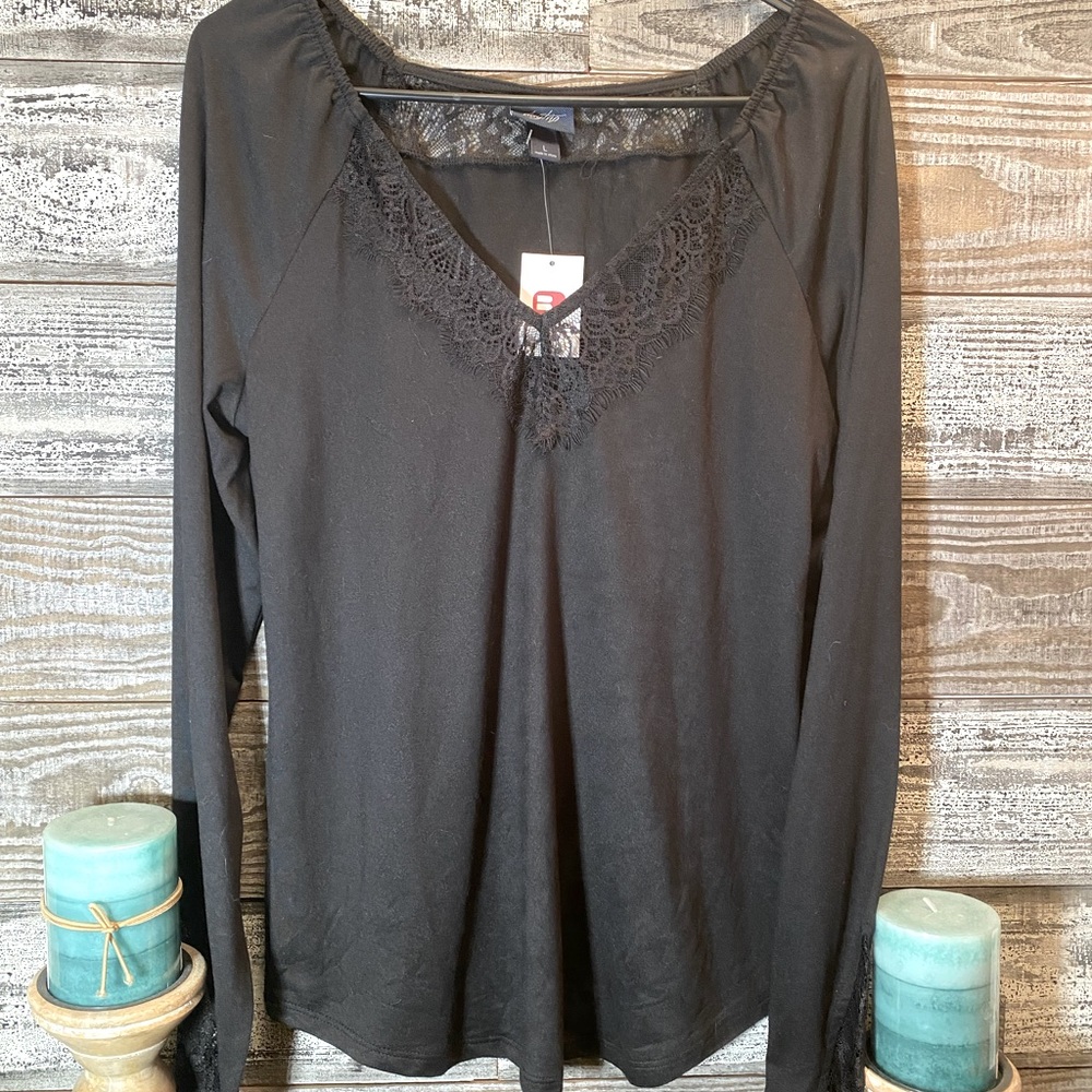 Daytrip women’s black long sleeve dress top. Size:Large. NWT